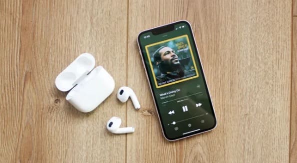 iOS 18: Como verificar se seus AirPods estão atualizados para as novas funcionalidades